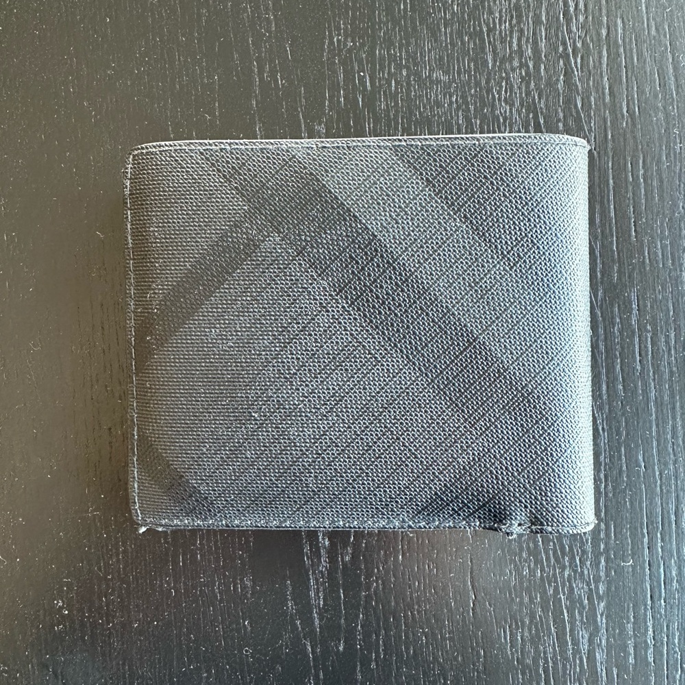 Authentic Men’s Burberry Bifold Wallet - Picture 2 of 13